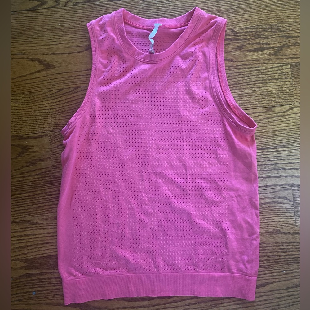 Lululemon Sonic pink tanktop